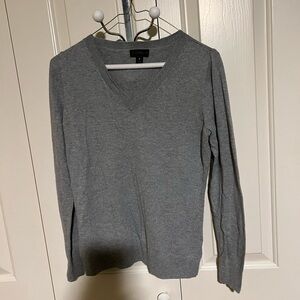 🔥 Worthington Gray V-Neck Sweater